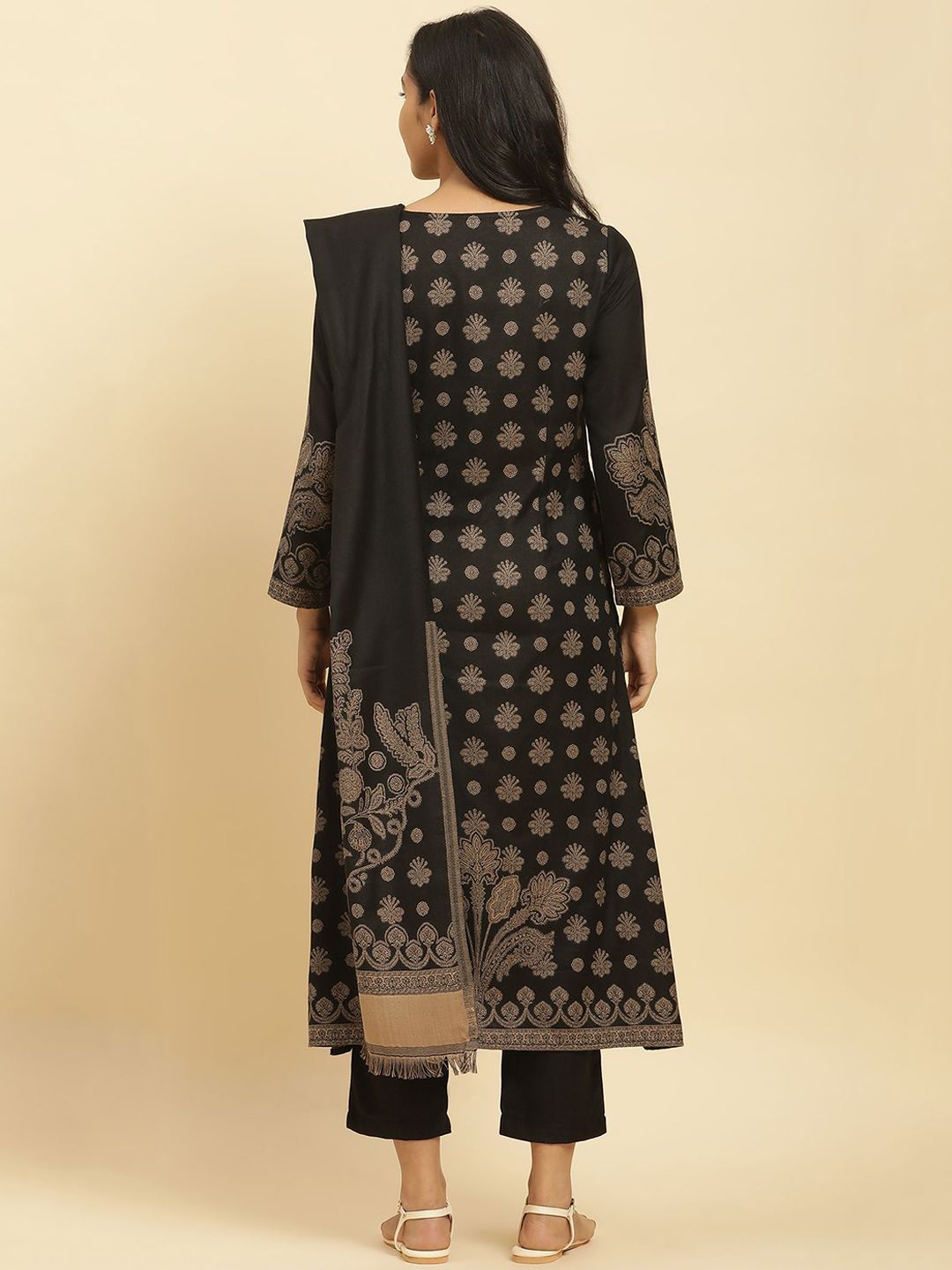 W Black Floral Woven Design Regular Sequinned Straight Kurta With Trouser With Dupatta
