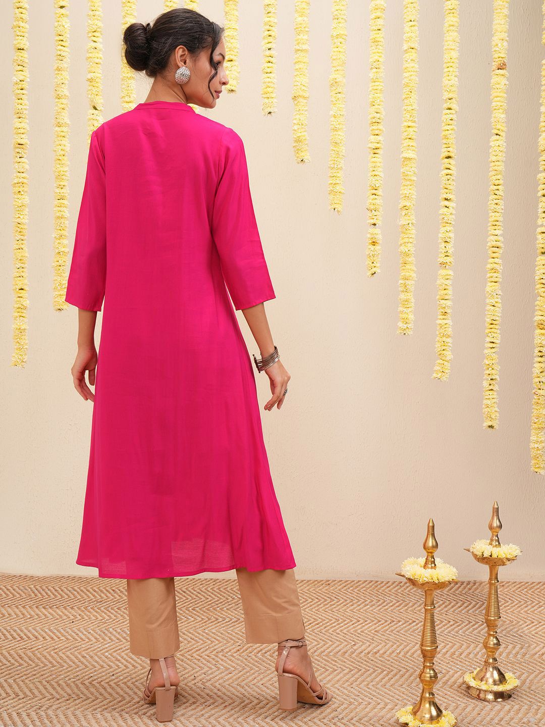 Vishudh Mandarin Collar A Line Kurta
