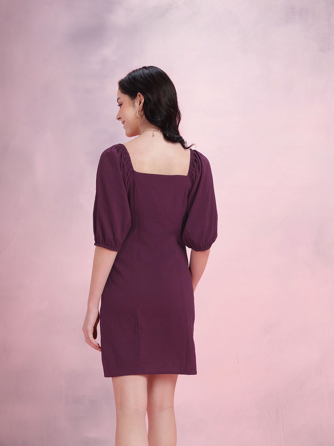 DressBerry Seersucker Cut-Out Sheath Dress