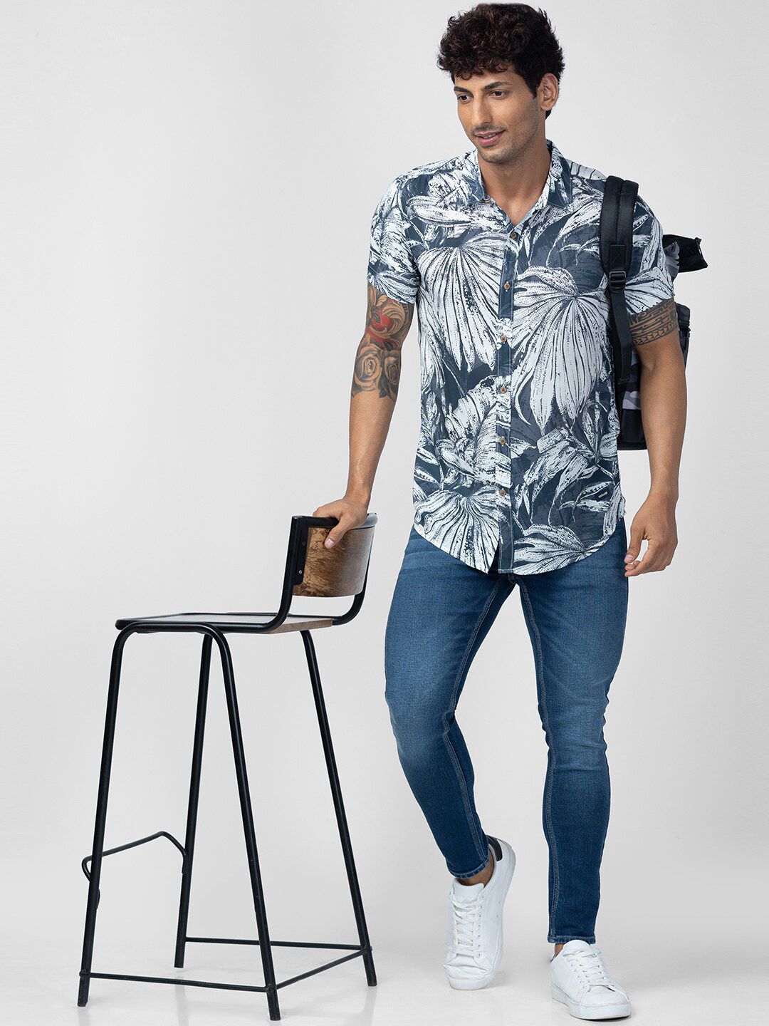 SPYKAR Men Slim Fit Floral Printed Casual Cotton Shirt
