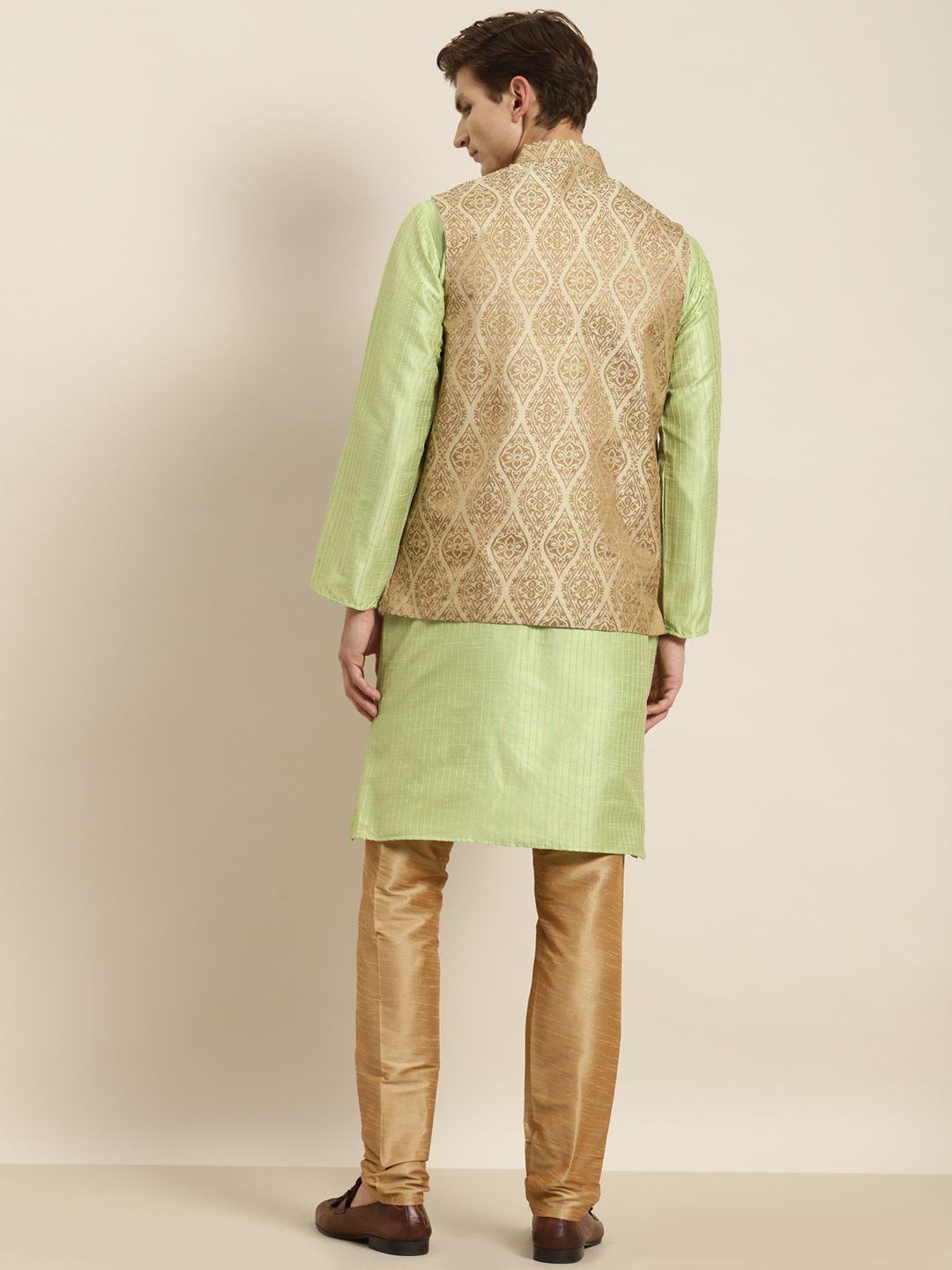 SOJANYA Men Green Striped Kurta with Churidar & Nehru Jacket