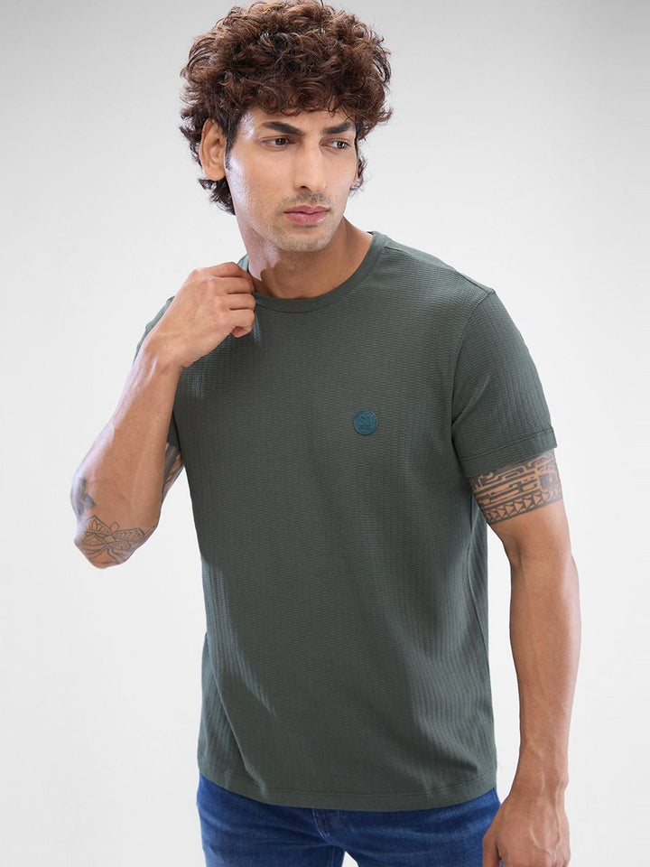 SPYKAR Men Solid Slim Fit T-shirt