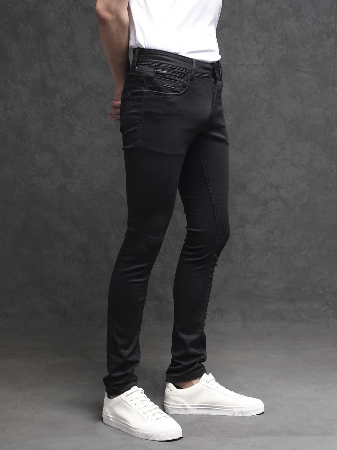 RARE RABBIT Men Radley Regular Fit Mid-Rise Cotton Jeans