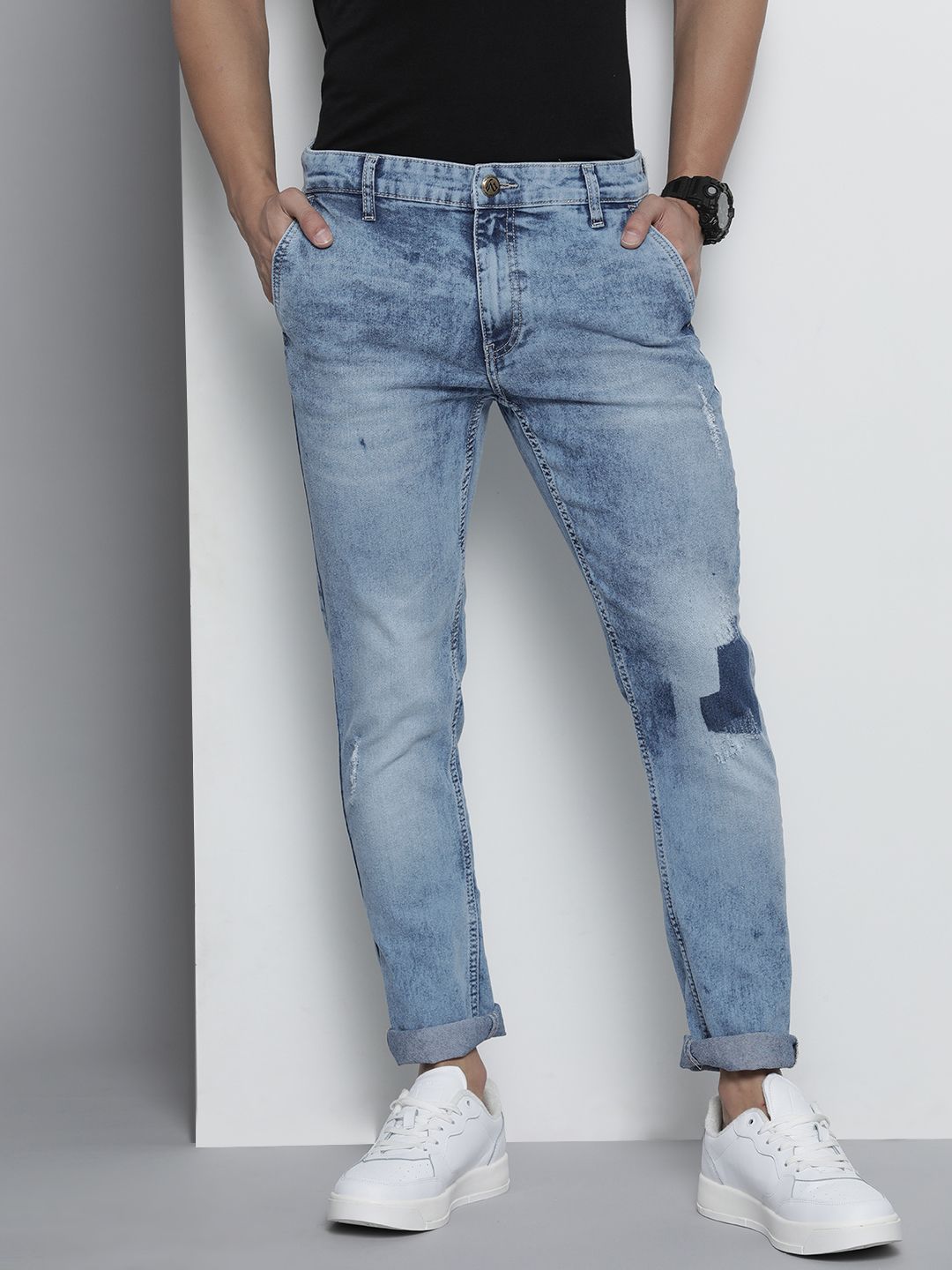 The Indian Garage Co Men Blue Slim Fit Low Distress Light Fade Stretchable Jeans