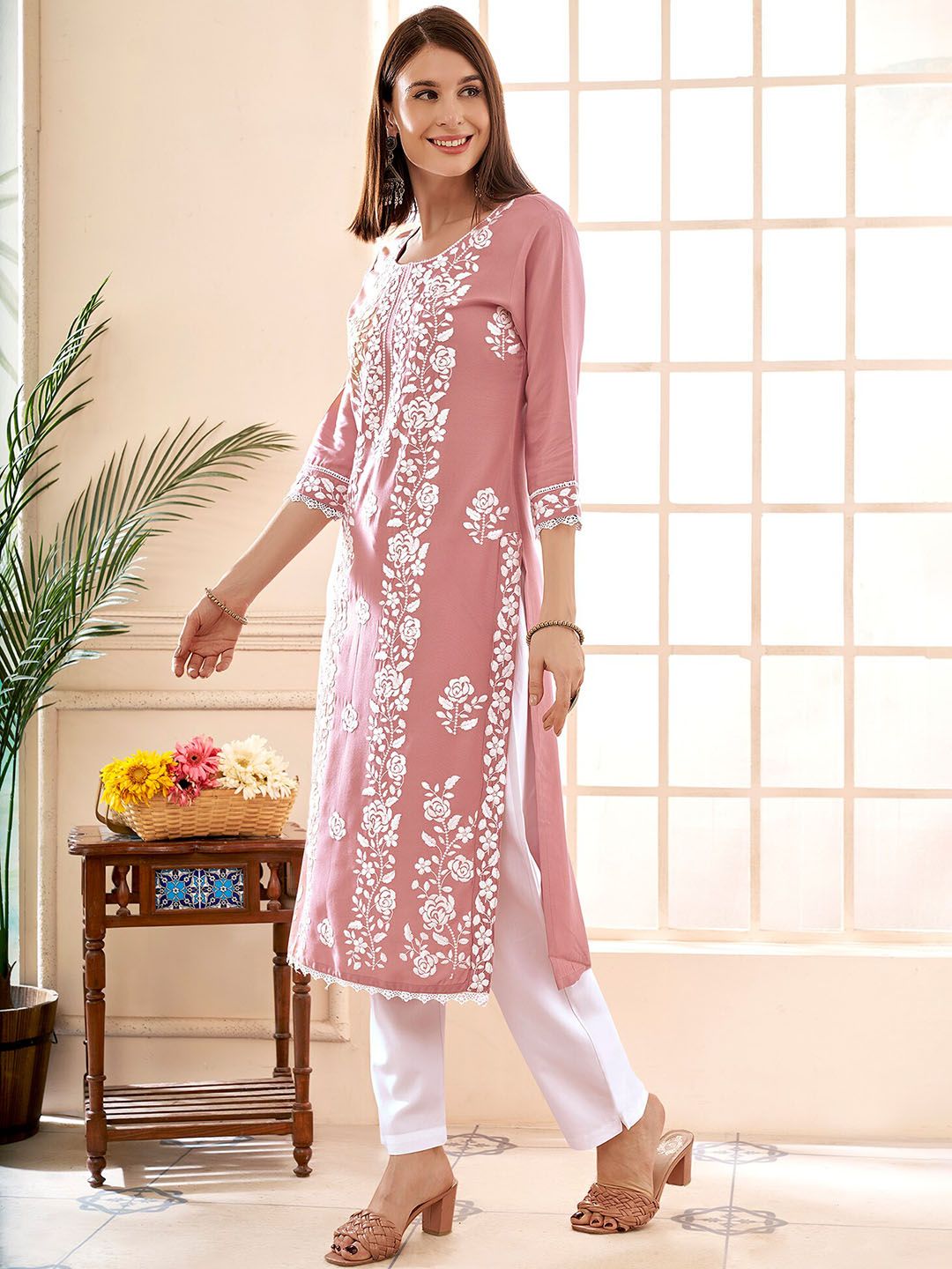 Anouk Floral Embroidered Round Neck Chikankari Straight Kurta