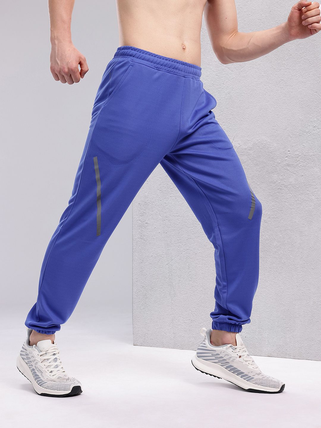 HRX by Hrithik Roshan Men Brand Logo Printed Mid-Rise Rapid-Dry Running Joggers