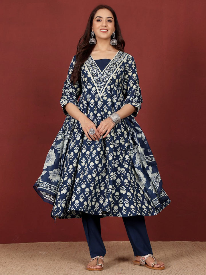 Varanga Floral Printed V-Neck Gotta Patti Pure Cotton A-Line Kurta With Trousers & Dupatta