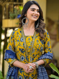 KALINI Women Floral Printed Regular Thread Work Kurta with Trousers & With Dupatta