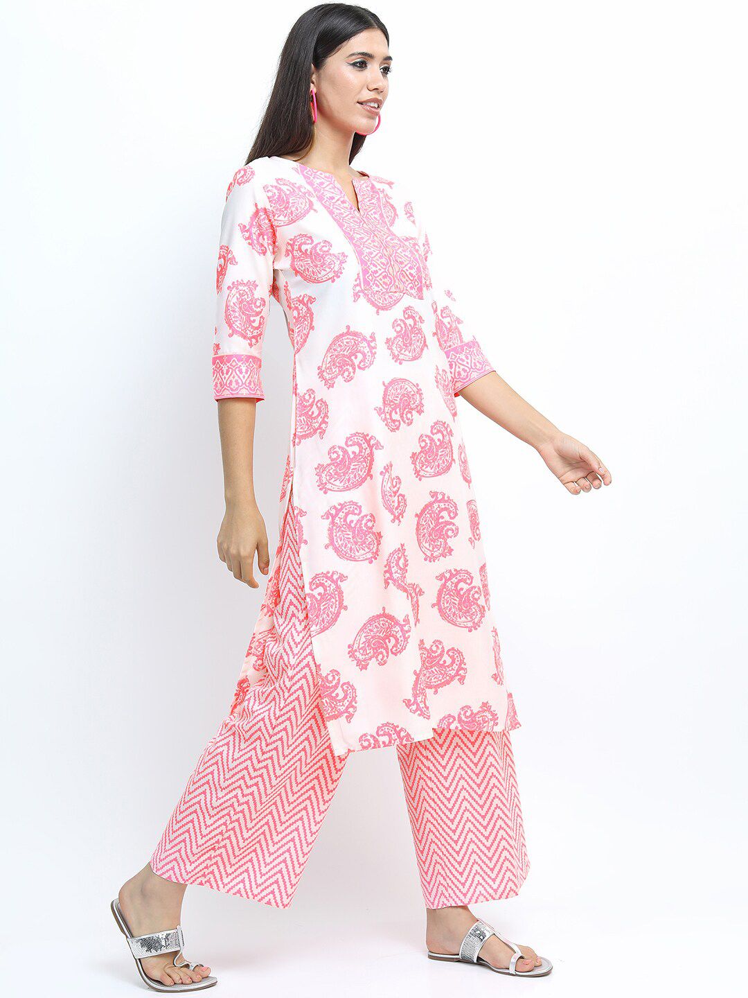 Vishudh Women Off White & Pink Ethnic Motifs Printed Kurta With Palazzos