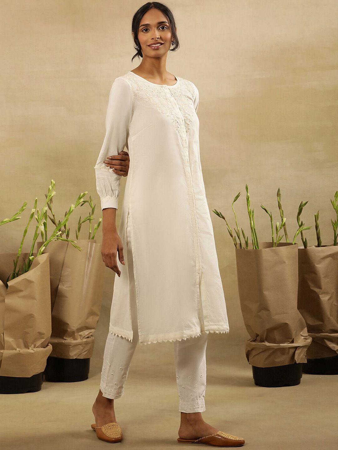 W Ethnic Motifs Embroidered Pure Cotton White Romance Straight Kurta