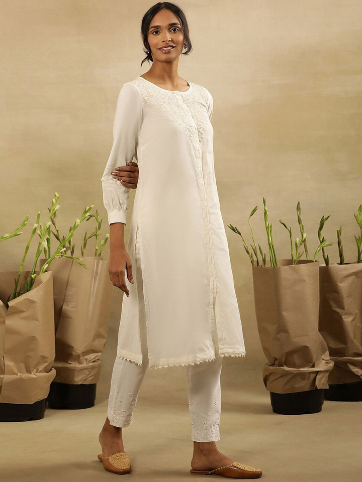 W Ethnic Motifs Embroidered Pure Cotton White Romance Straight Kurta