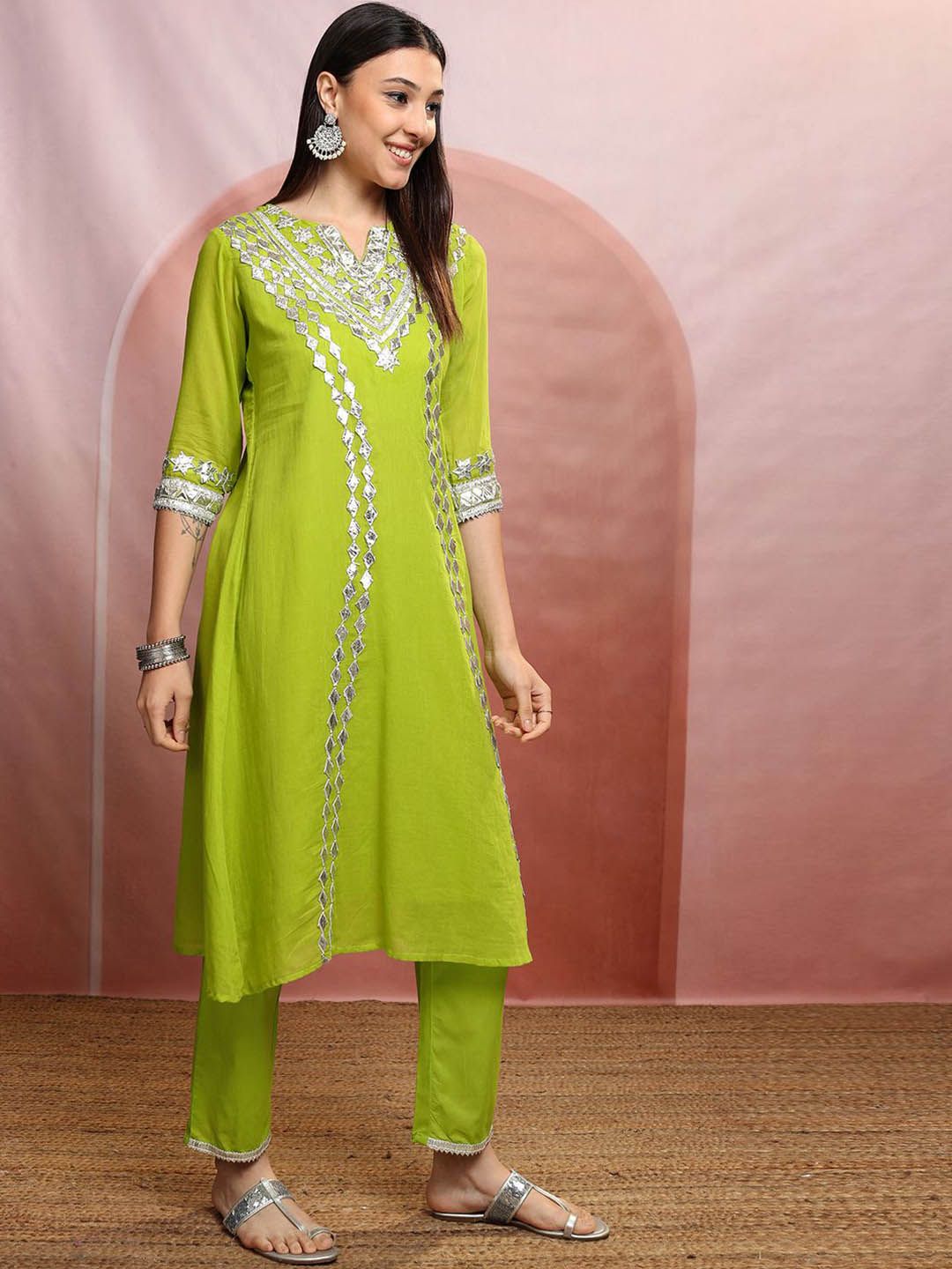 Vishudh Green Notch Neck Floral Embroidered Regular Pure Cotton Straight Kurta Set