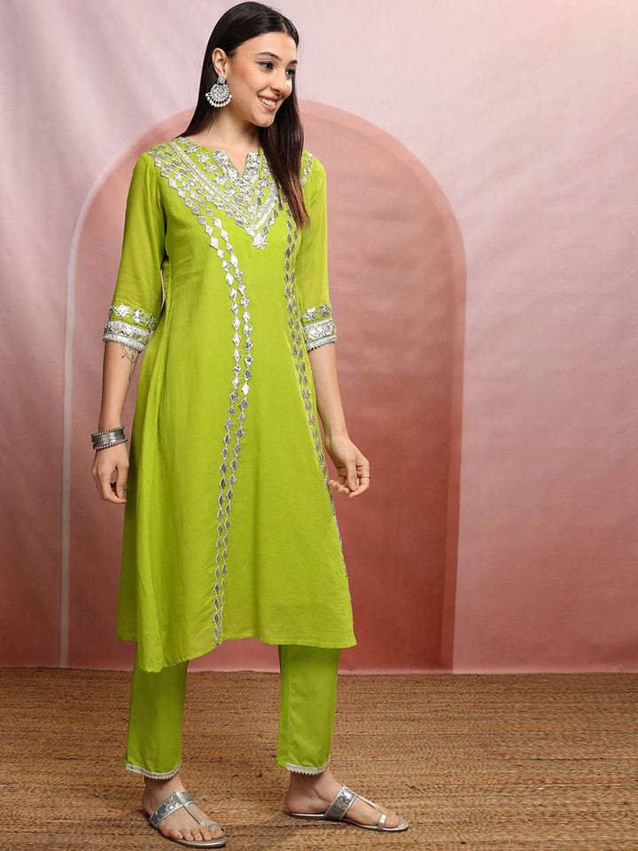 Vishudh Green Notch Neck Floral Embroidered Regular Pure Cotton Straight Kurta Set