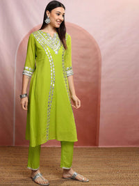 Vishudh Green Notch Neck Floral Embroidered Regular Pure Cotton Straight Kurta Set