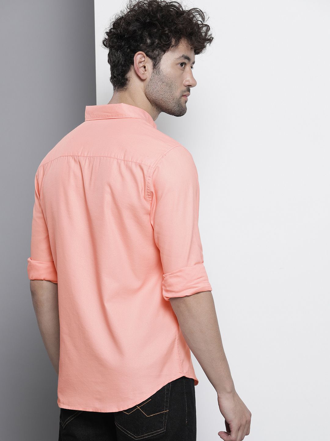 The Indian Garage Co Men Peach-Coloured Slim Fit Opaque Cotton Casual Shirt