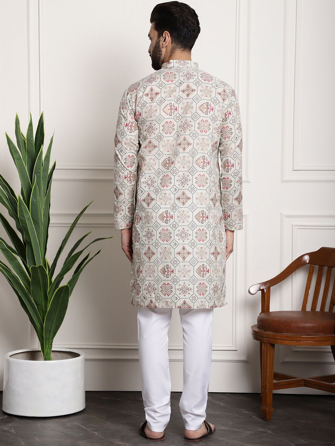 Sojanya Lelaki Beige Printed Cotton Linen Kurta dengan Churidar