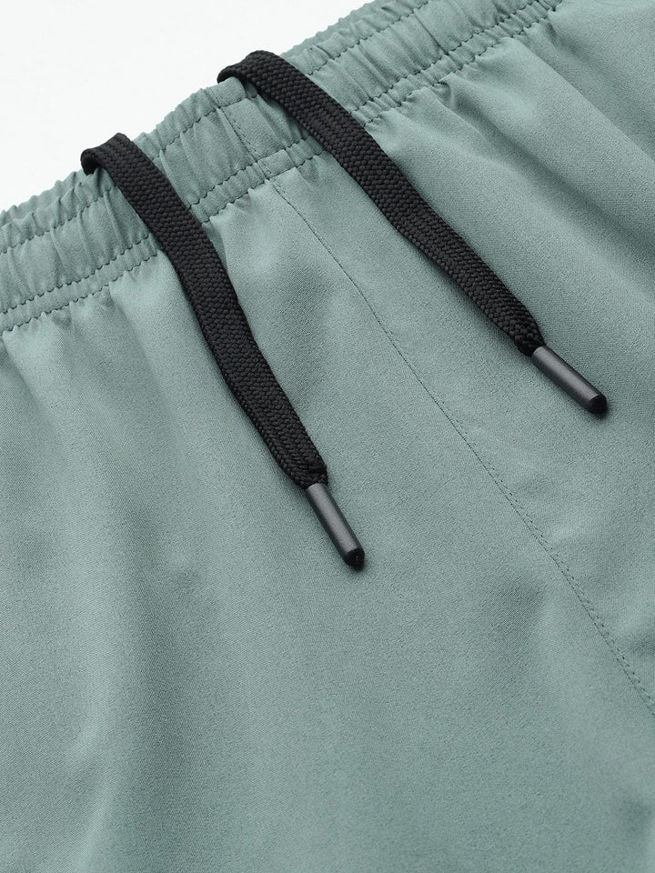 HRX by Hrithik Roshan Men Colourblock Rapid-Dry Lifestyle Tracksuit