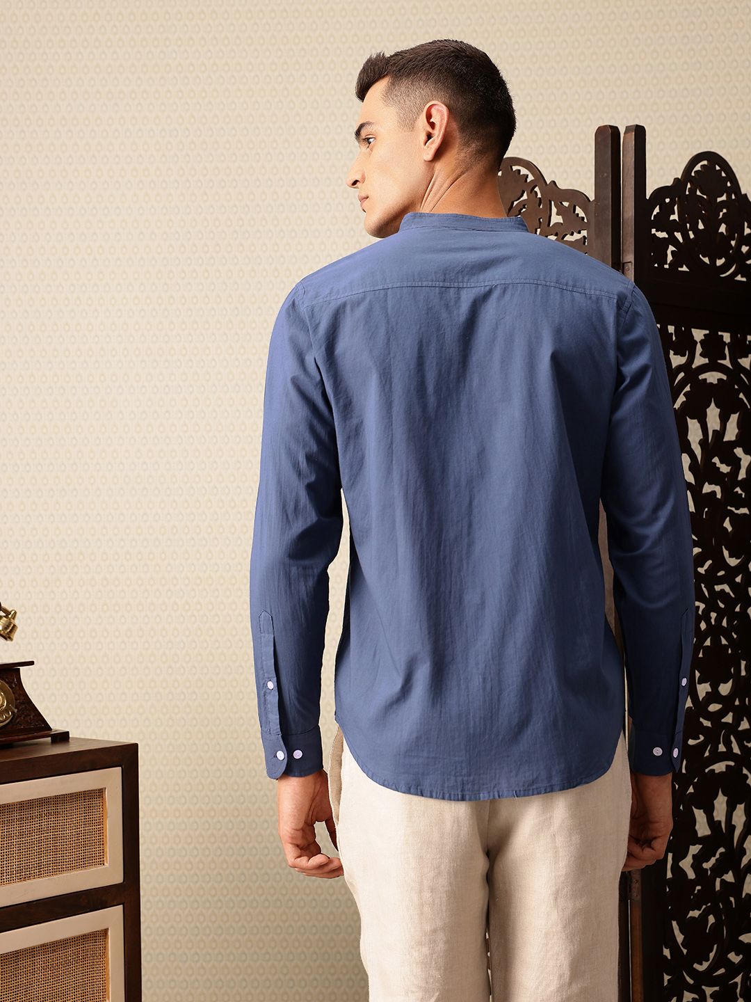 House of Pataudi Floral Embroidered Pure Cotton Jashn Casual Shirt