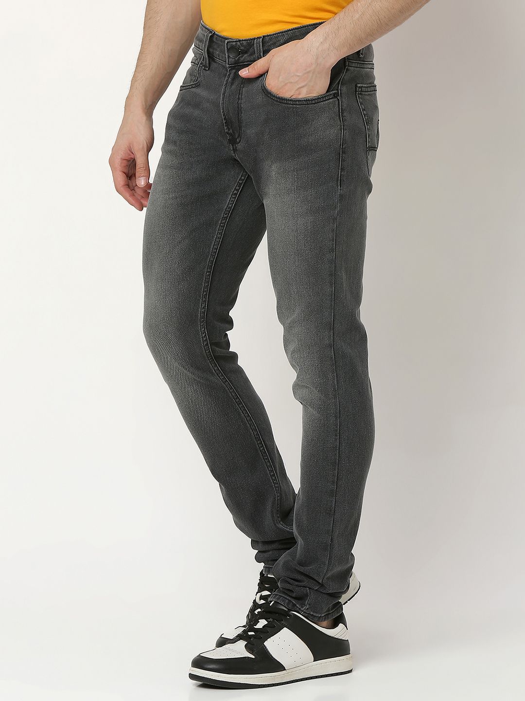 SPYKAR Men Slim Fit Low-Rise Light Fade Stretchable Jeans