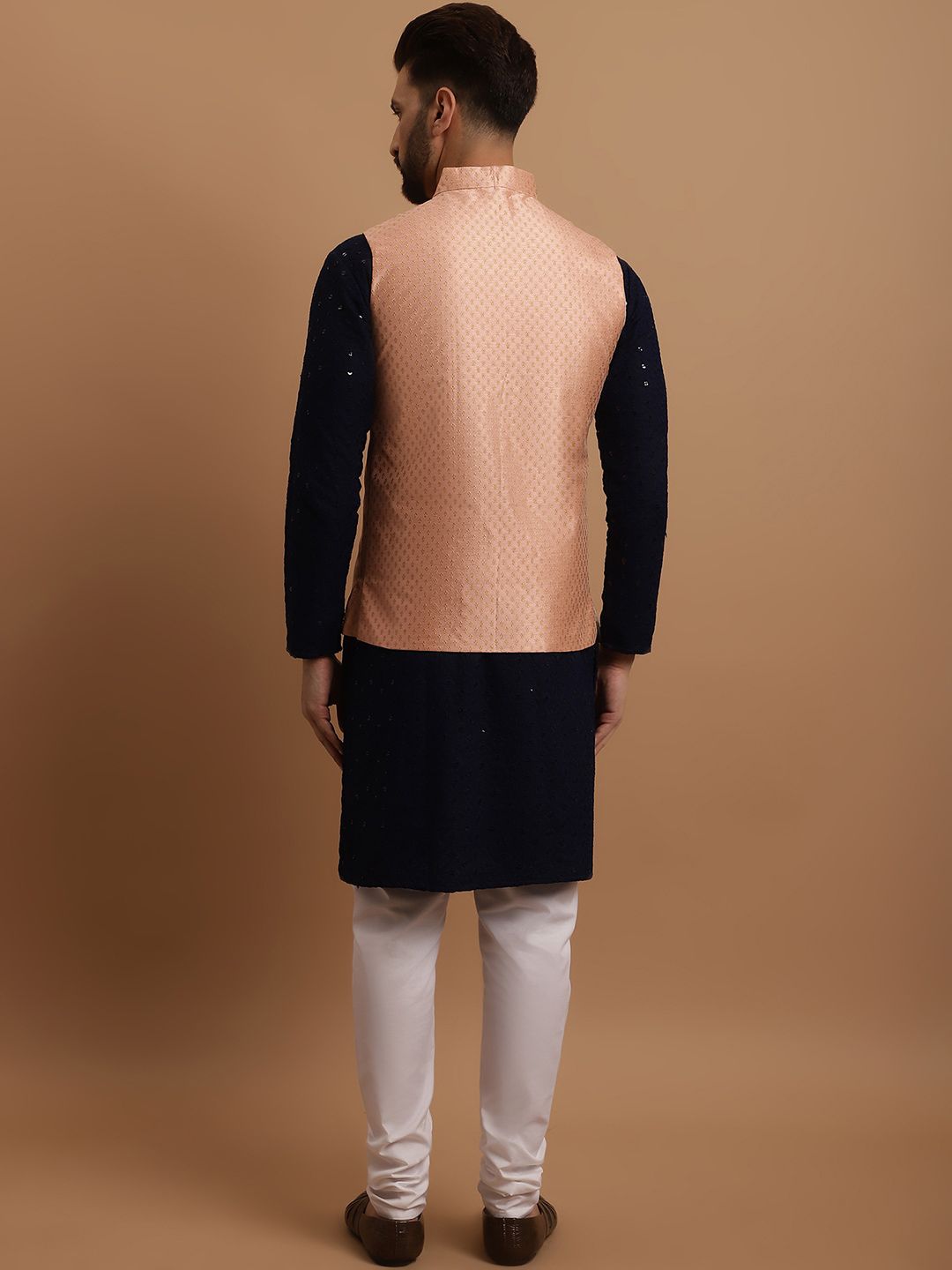 SOJANYA Etnik Sulam Labuci Kapas Tulen Kurta & Churidar Dengan Jaket Nehru