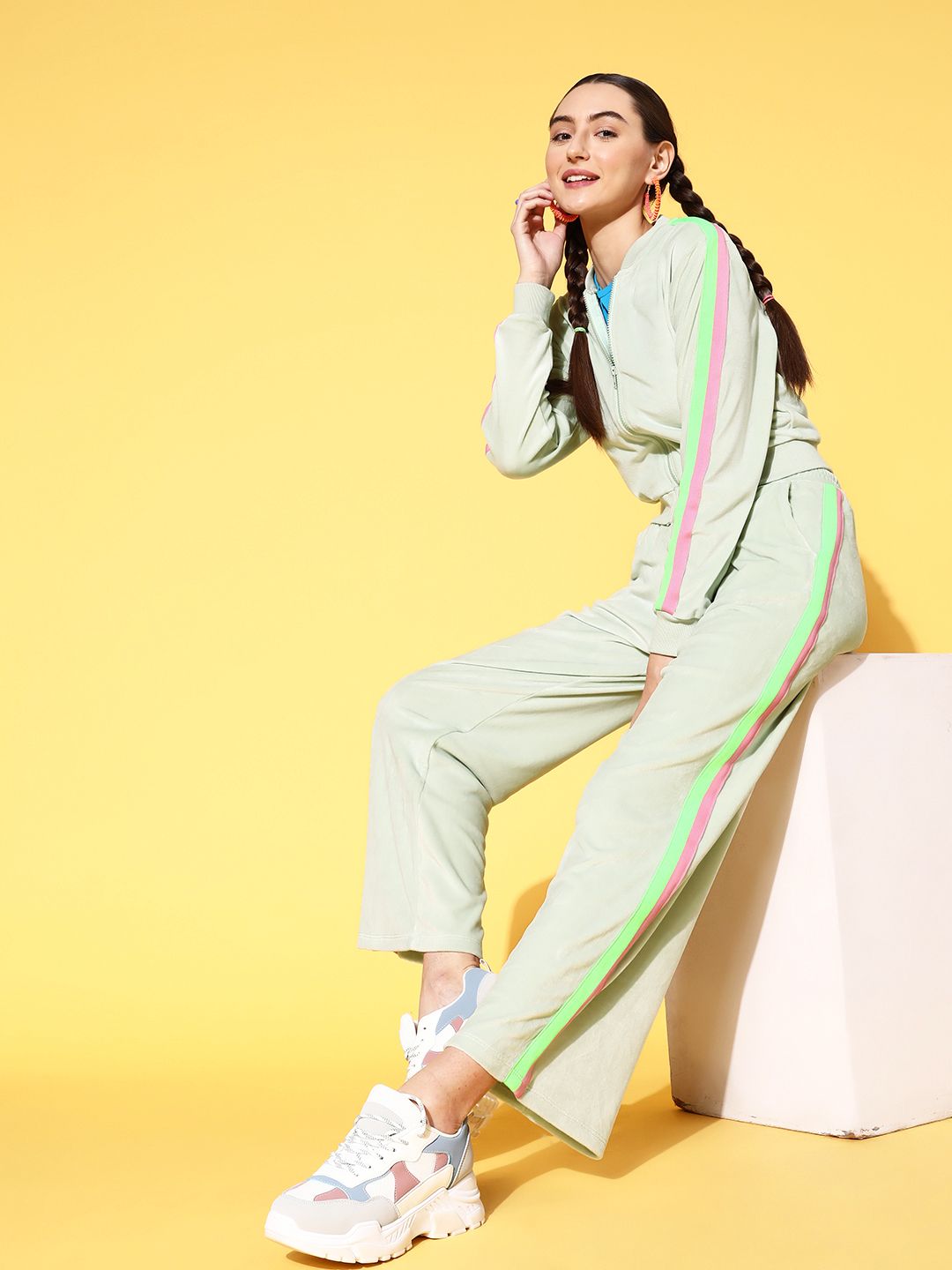 SASSAFRAS Women Lovely Sea Green Solid Sweatshirt with  Trousers