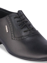 Red Chief Men Black Solid Leather Formal Oxfords