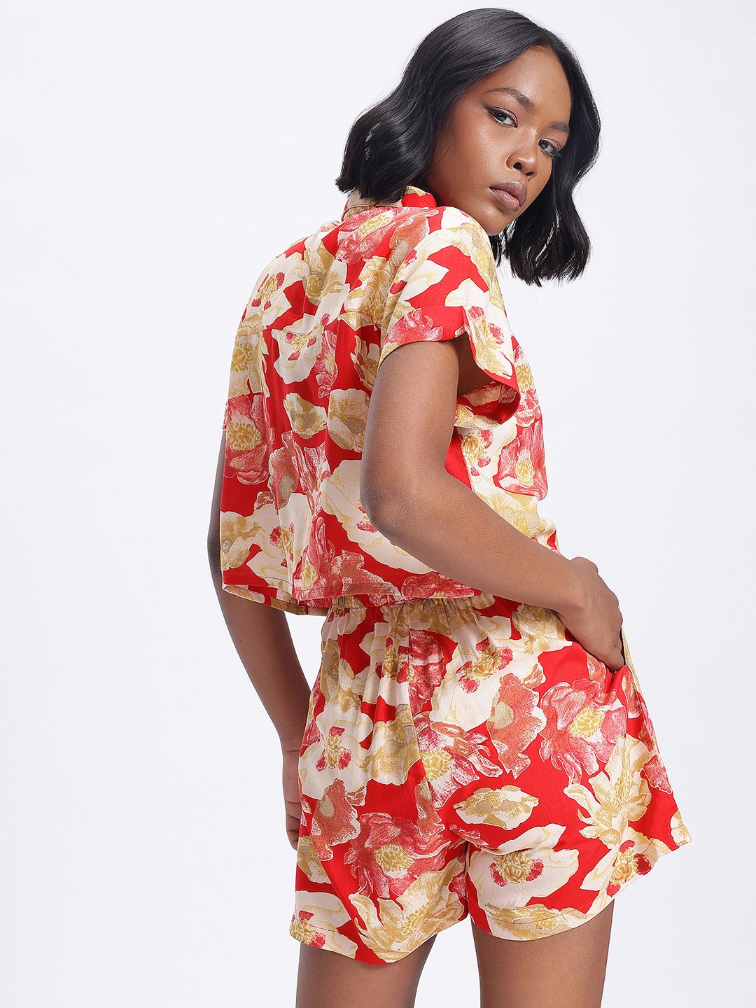 DressBerry Garden Vibes Floral Print Cropped Co-Ords