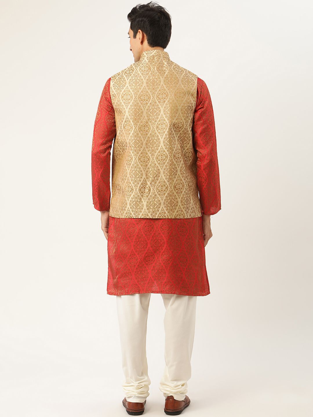 SOJANYA Men Red Ethnic Motifs Jacquard Silk Kurta with Churidar & Nehru Jacket