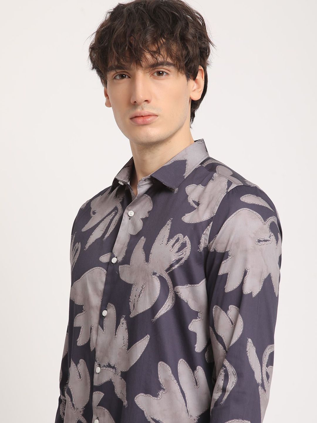 THE BEAR HOUSE Men  Graphic Print Slim Fit Casual Shirt