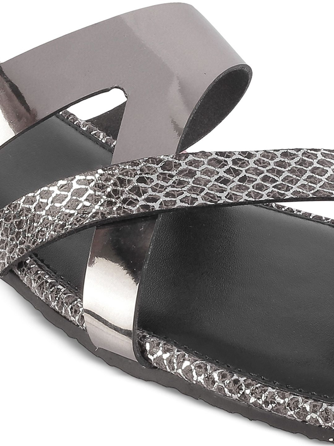 Metro Women One Toe Flats with Bows