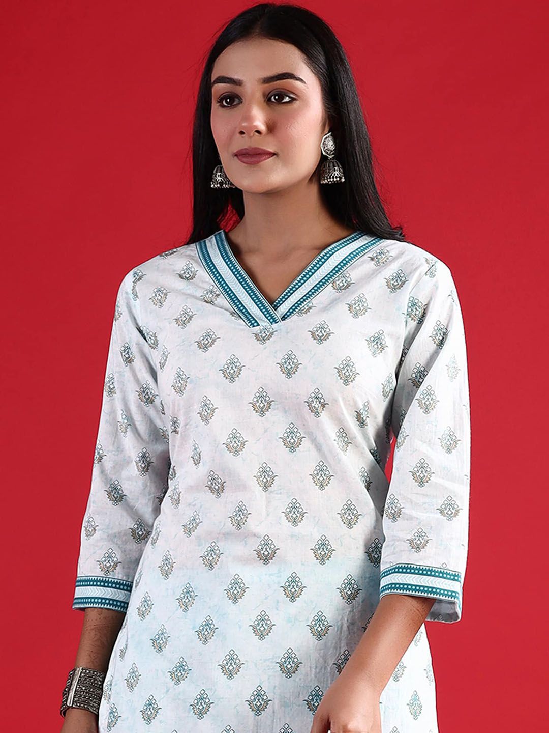 Indo Era Floral Printed V-Neck Long Sleeves Straight Cotton Kurta