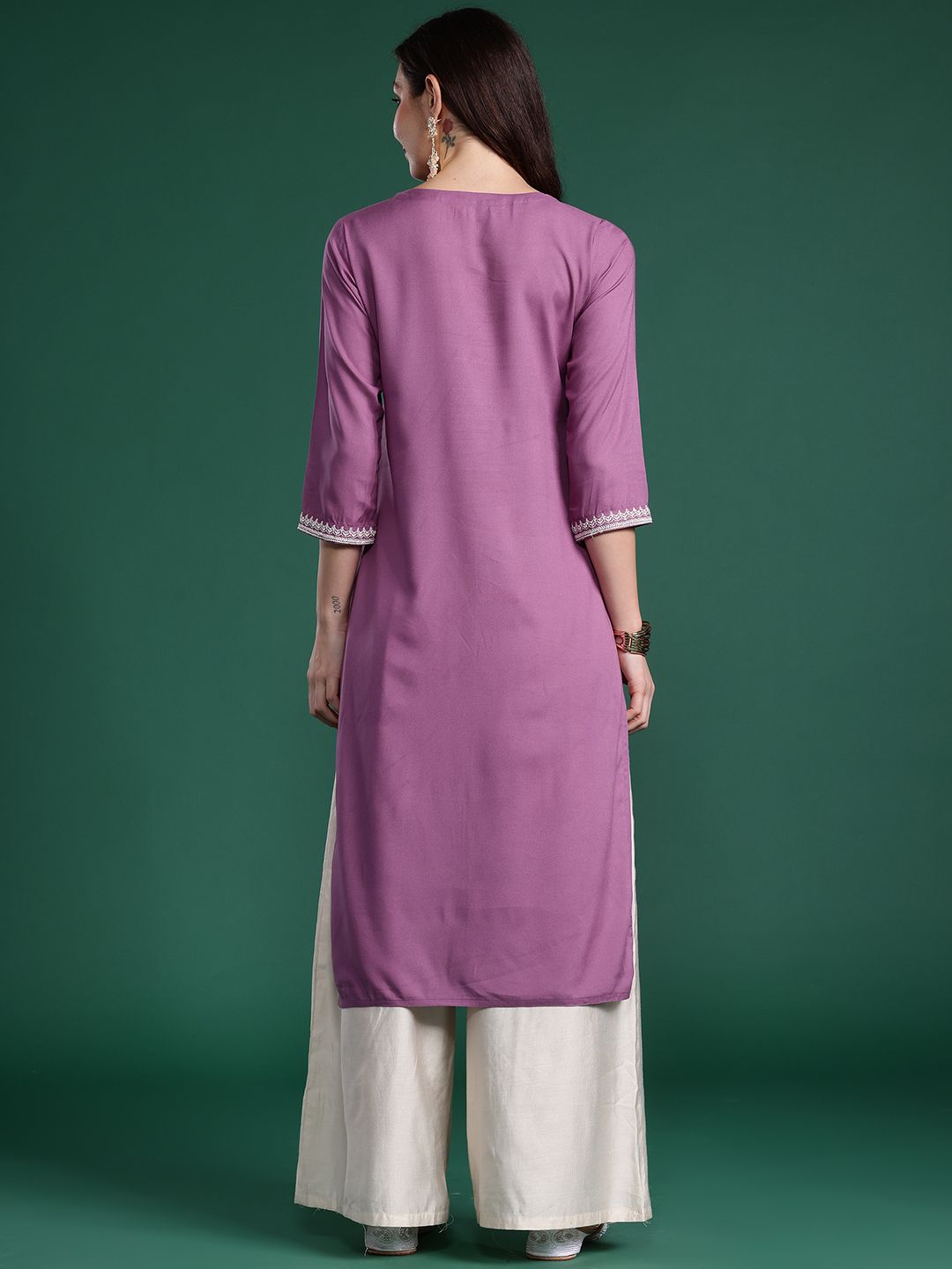 Indo Era Women Ethnic Motifs Embroidered Thread Work Kurta