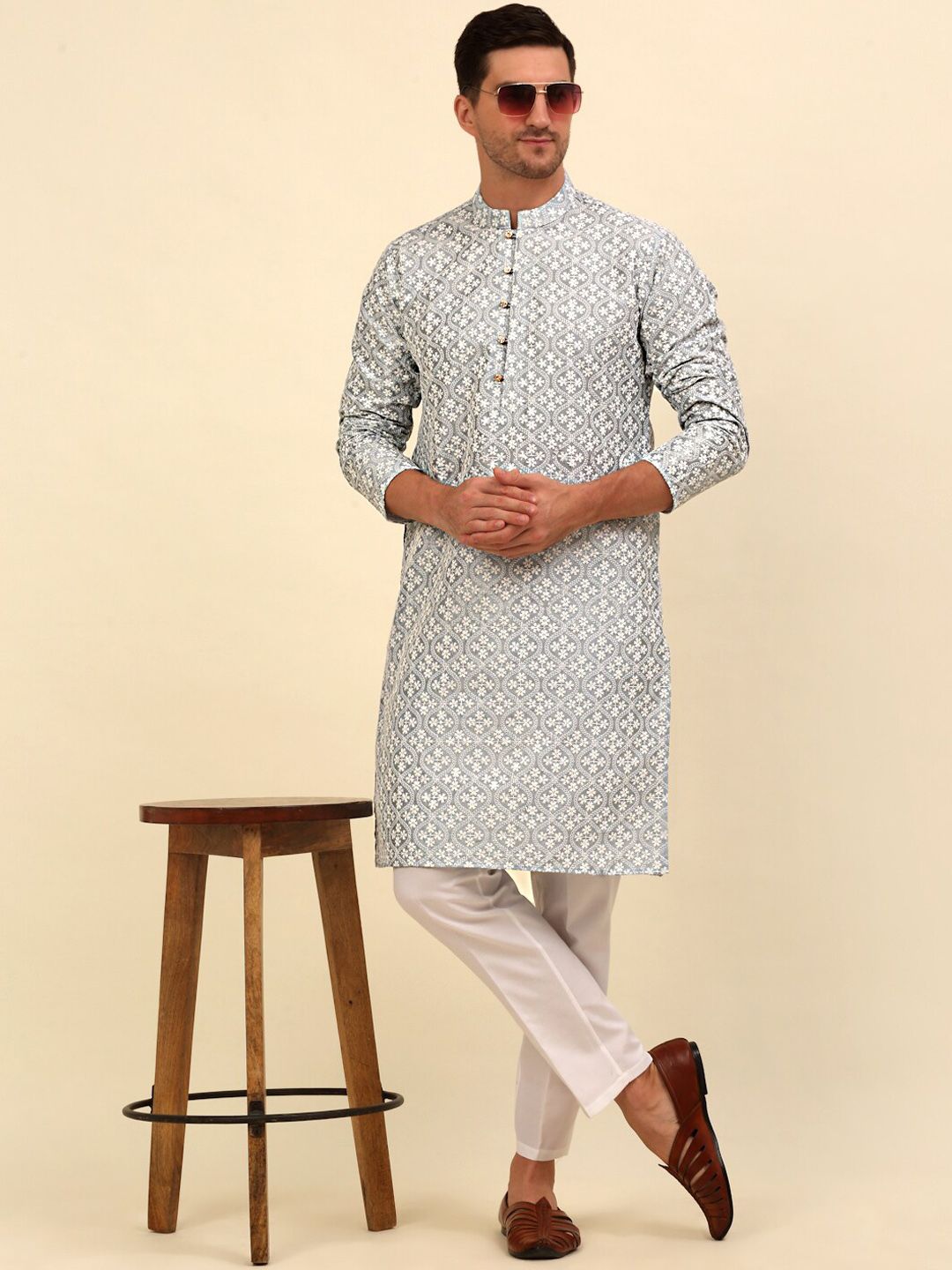Anouk Grey Floral Embroidered Regular Chikankari Kurta with Pyjama