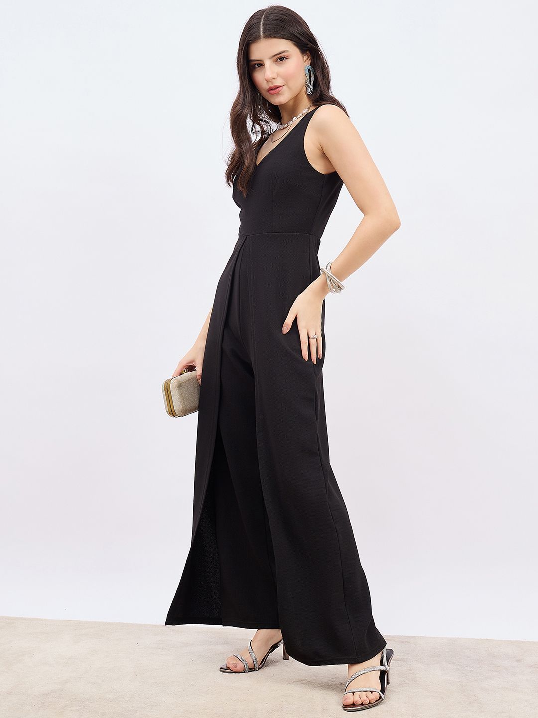 Berrylush Women V-Neck Sleeveless Basic Jumpsuit