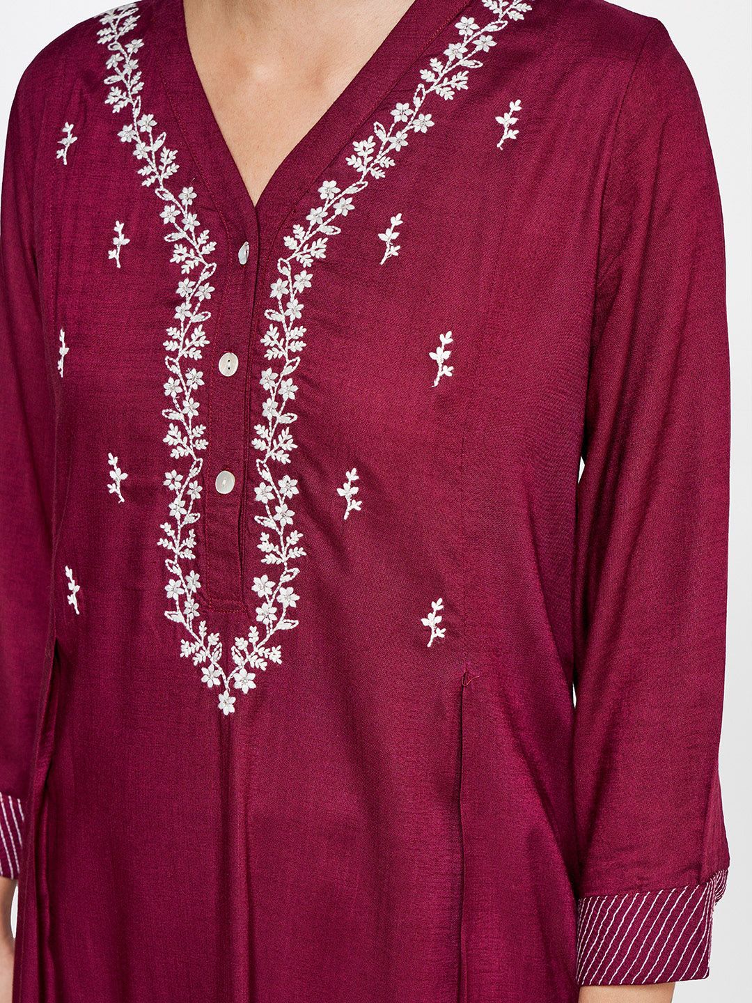 Global Desi Women Floral Embroidered Thread Work A-Line Kurta