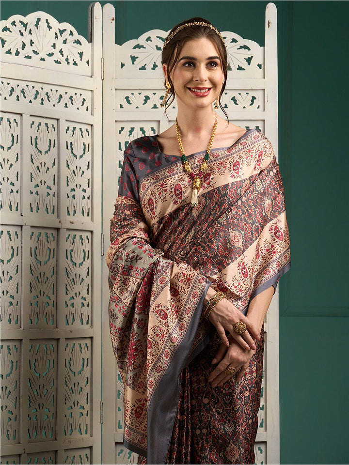 Saree mall Floral Printed Block Print Traditional Sarees