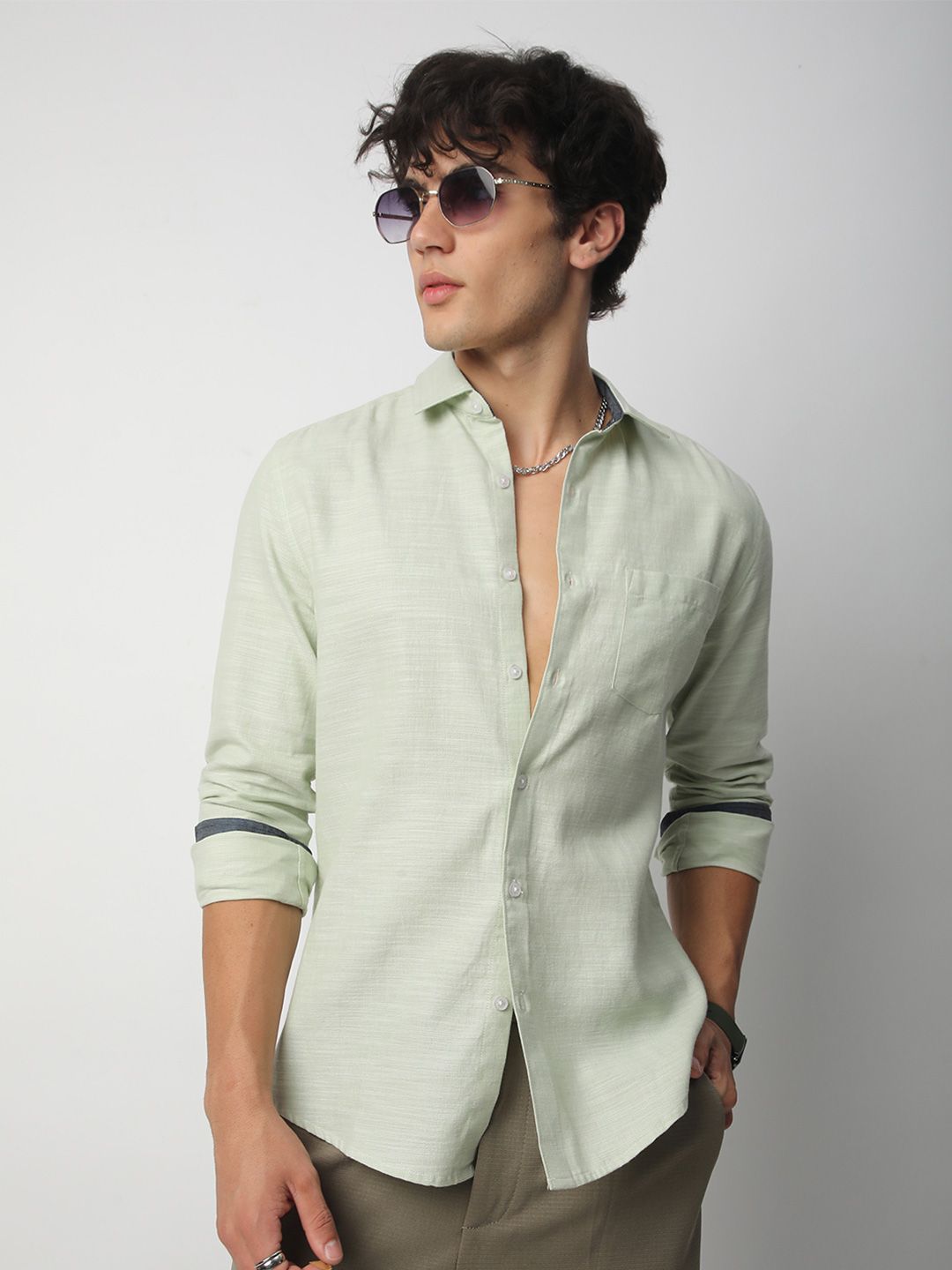 VASTRADO Men Classic Cutaway Collar Textured Cotton Slim Fit Casual Shirt