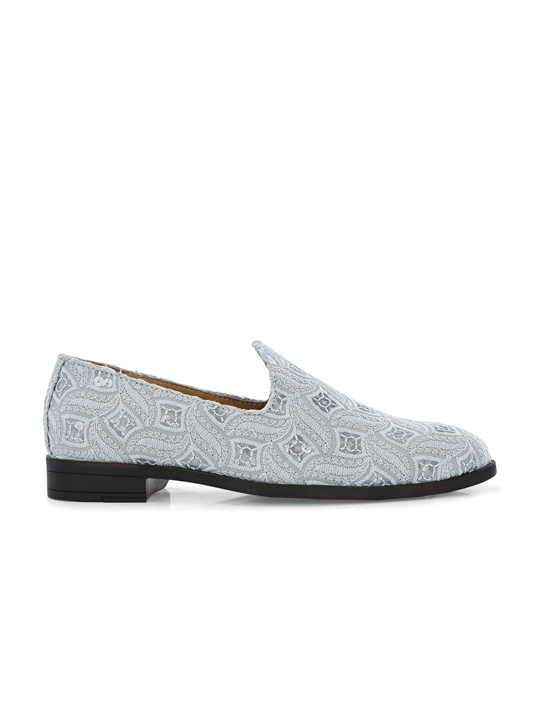 House Of Pataudi Men Embroidered Casual Slip On Mojaris