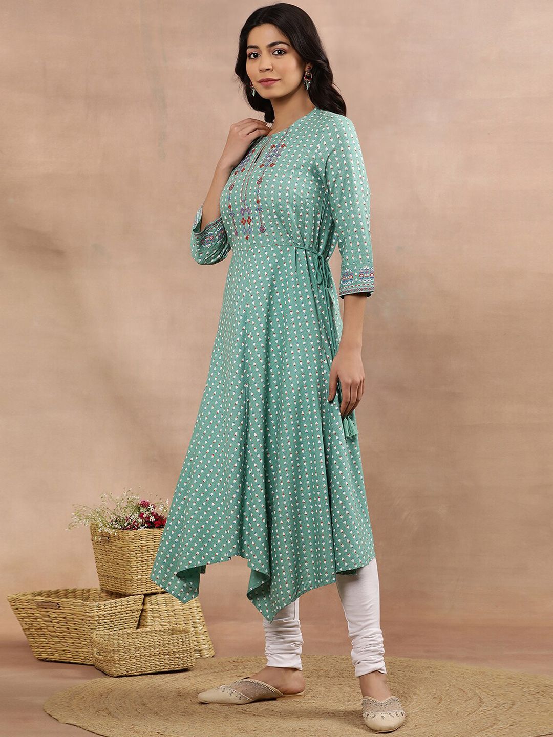 W Green Geometric Printed Keyhole Neck Anarkali Kurta Set