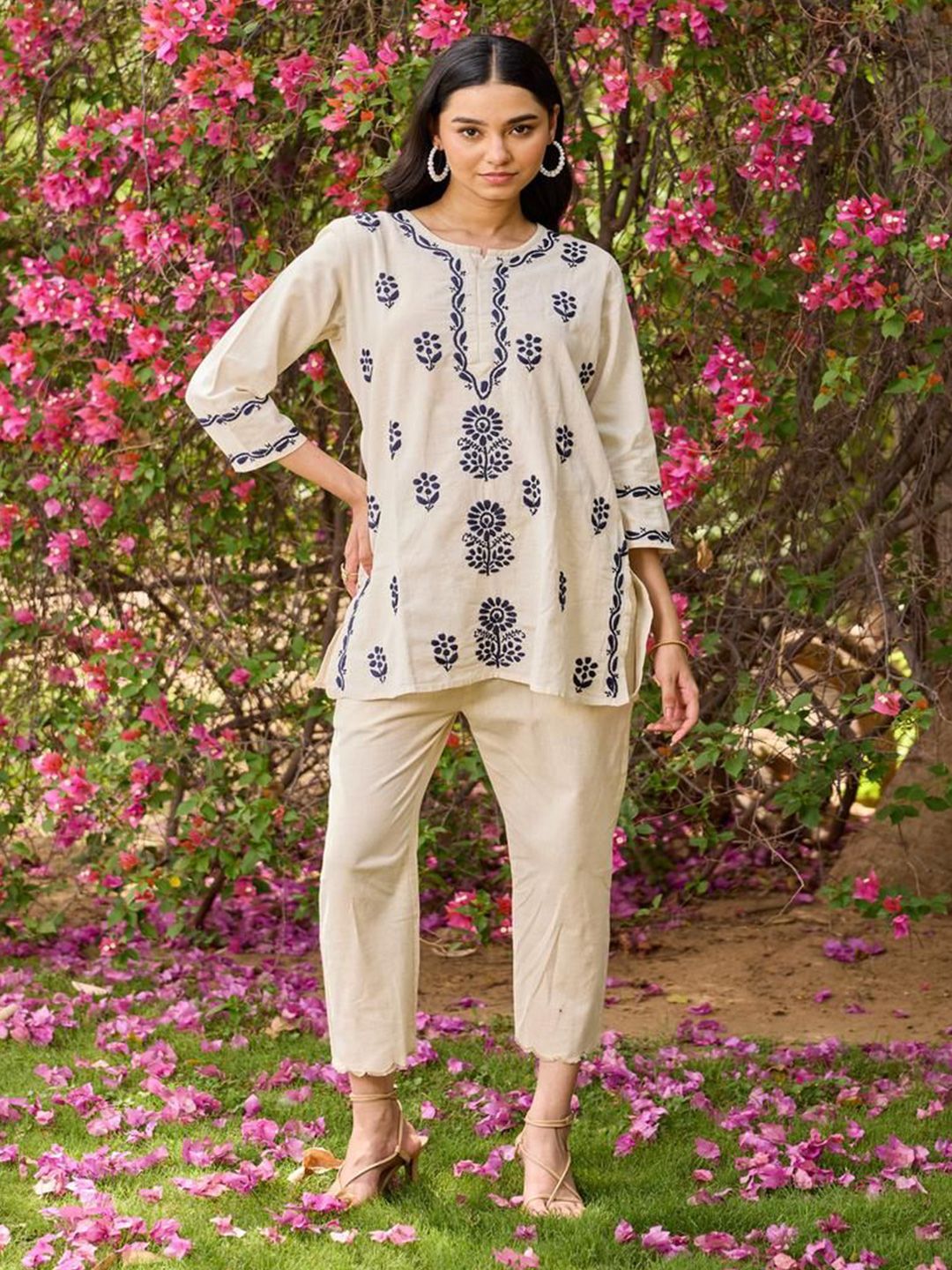 House of Chikankari Women Off White Cotton Chikankari Embroidered Kurta