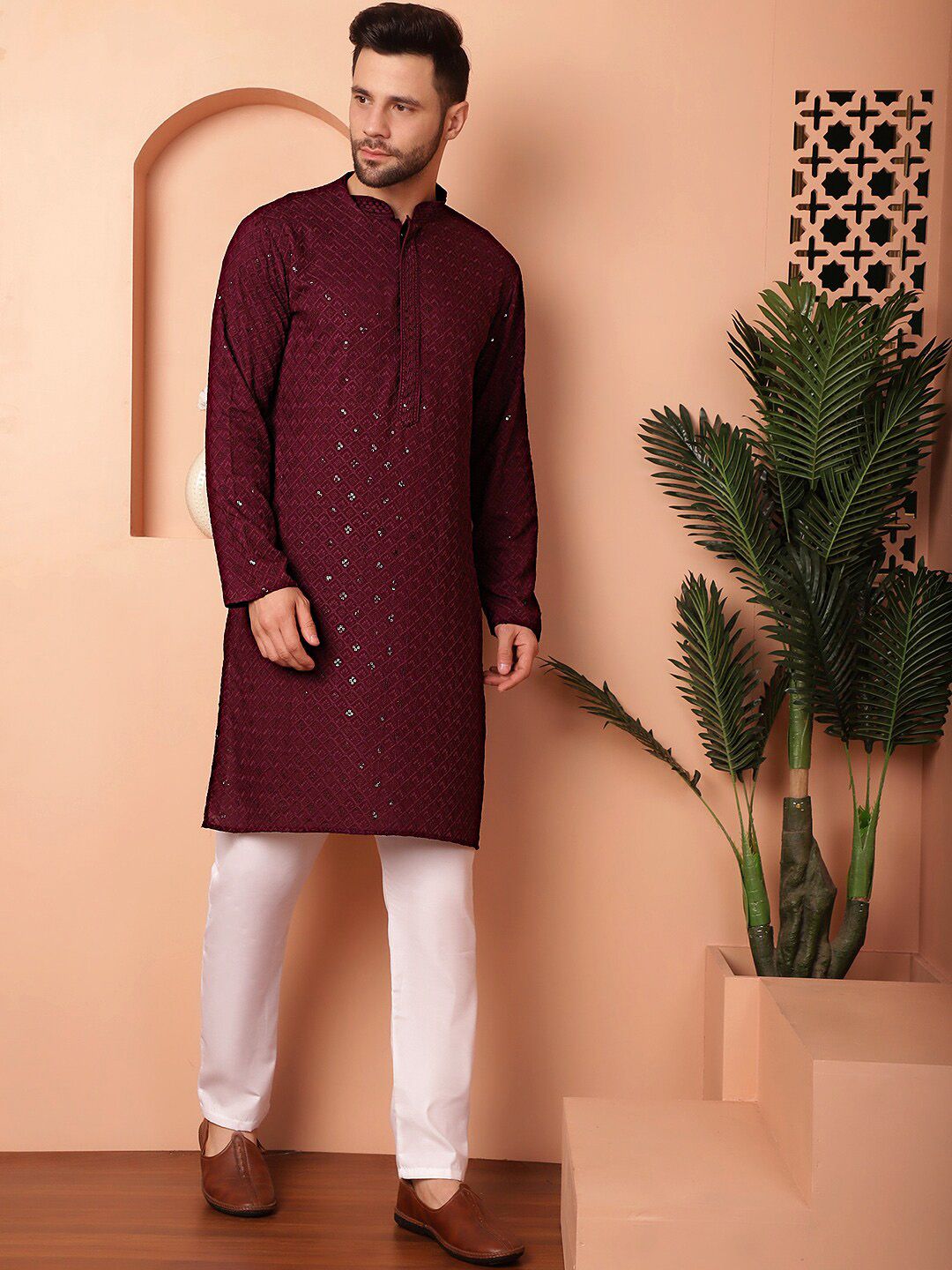 Jompers Ethnic Motifs Embroidered Regular Sequinned Kurta with Pyjamas