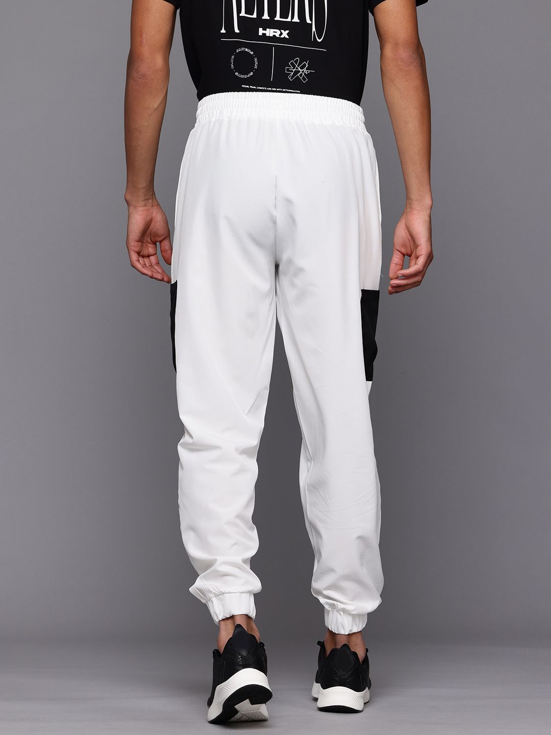 HRX by Hrithik Roshan Men Cargo Style Lifestyle Joggers