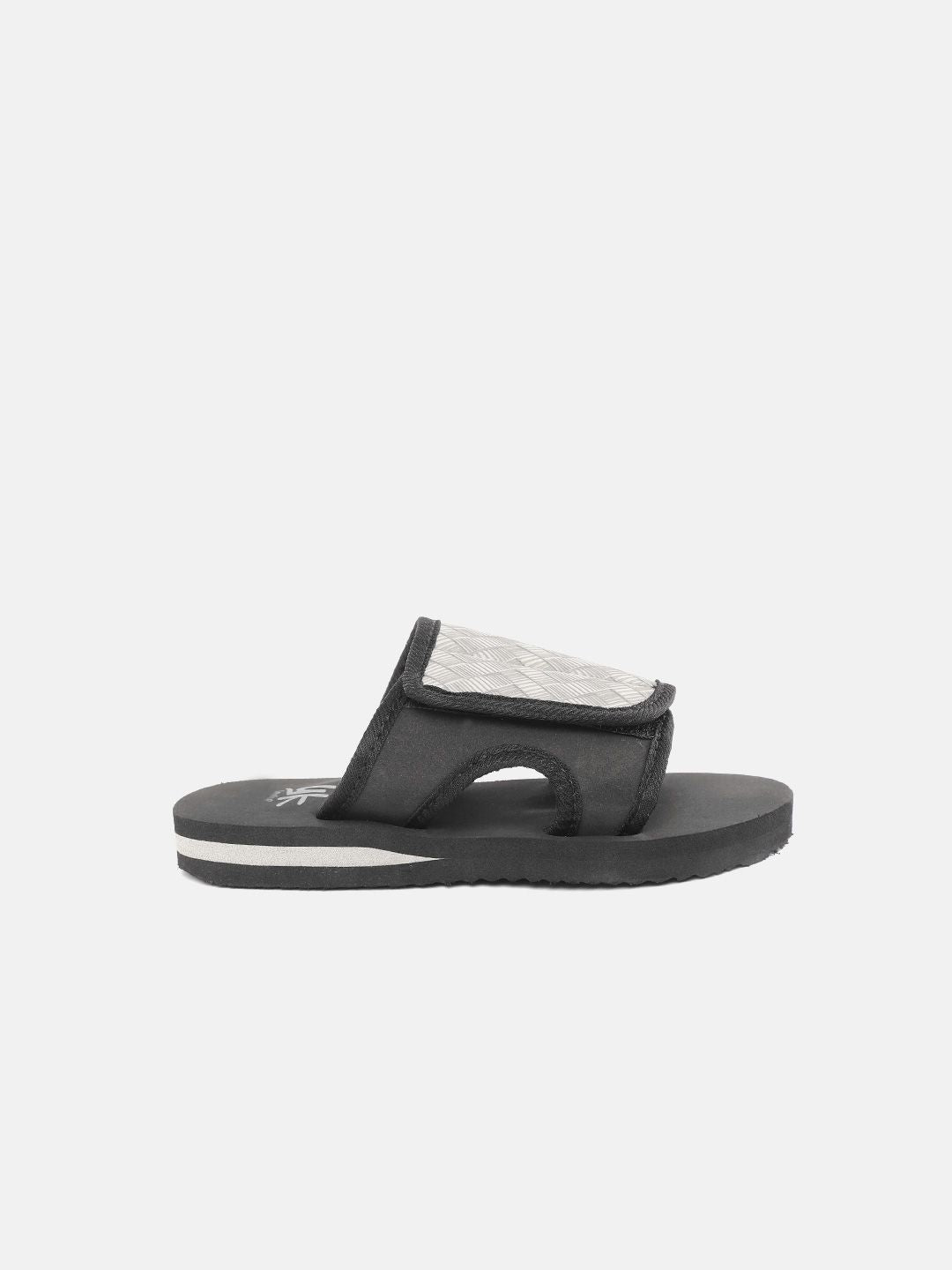 YK Boys Grey & Black Self-Design Velcro Sliders