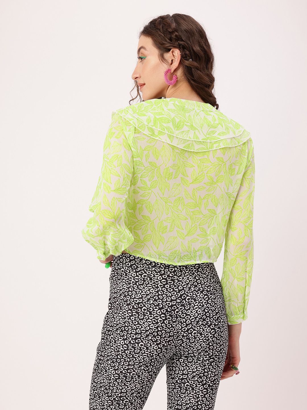 DressBerry Cute Feminine Tropical Printed Ruffled Crop Shirt