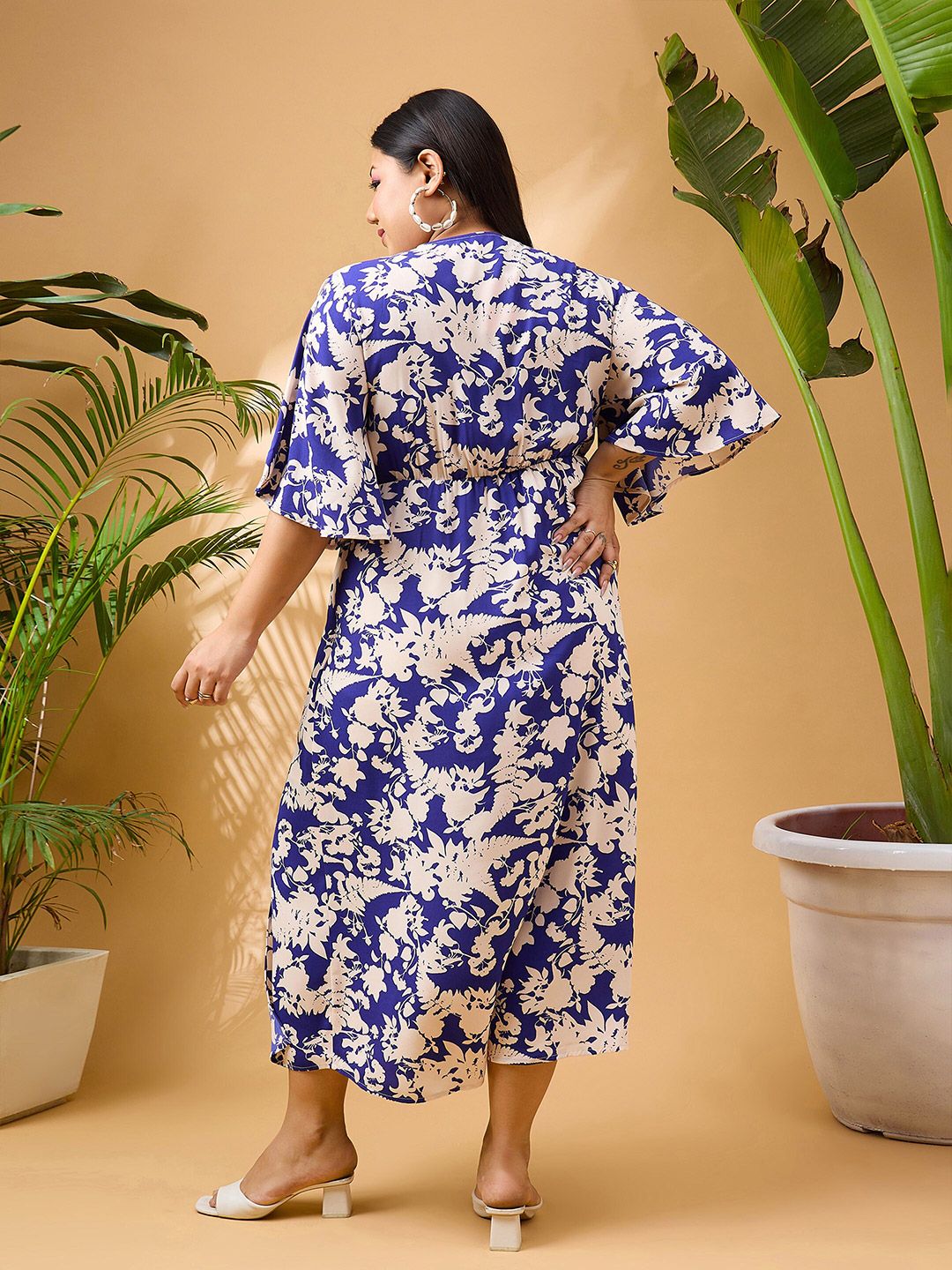 SASSAFRAS Curve Plus Size Floral Print Flared Sleeve Midi Dress