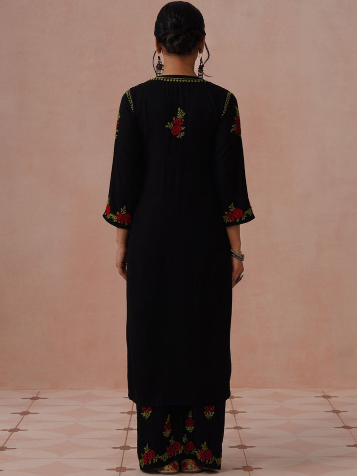 Rumah Chikankari Kurta Chikankari Biasa Wanita dengan Seluar
