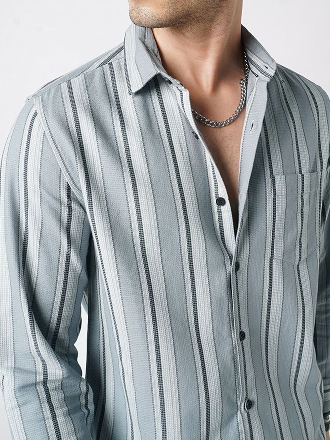 VASTRADO Men Classic Slim Fit Vertical Striped Spread Collar Cotton Casual Shirt
