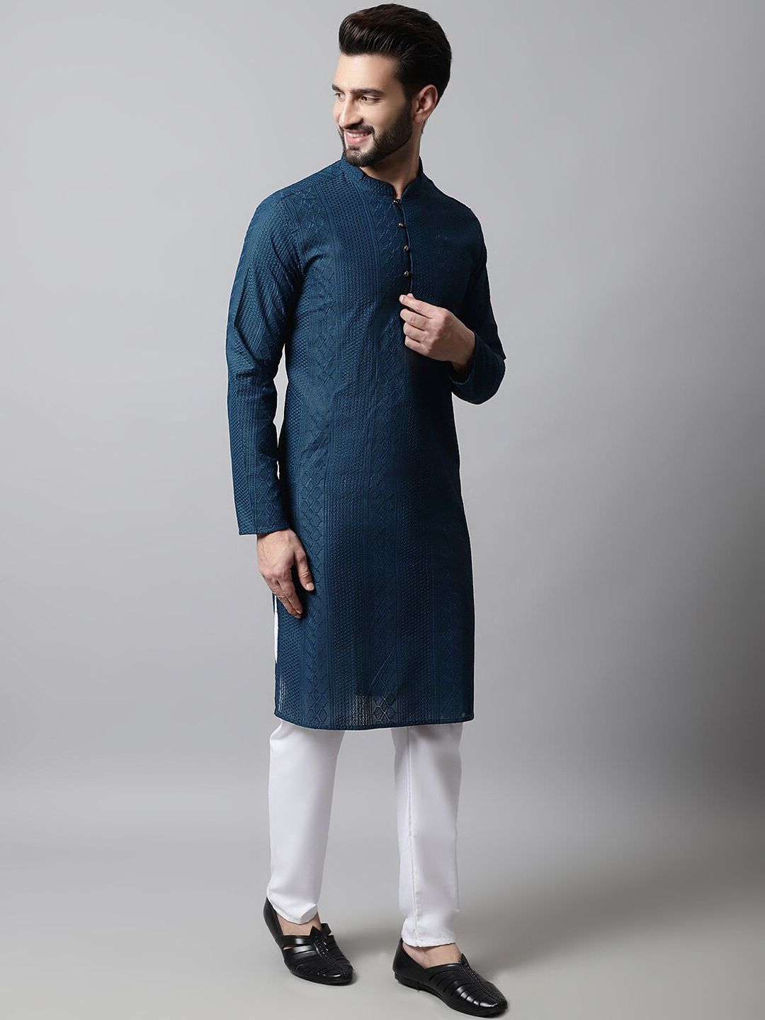 Jompers Mandarin Collar Embroidered Regular Chikankari Pure Cotton Kurta with Churidar