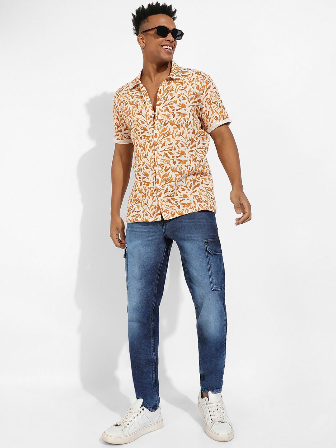 Campus Sutra Classic Abstract Printed Casual Shirt