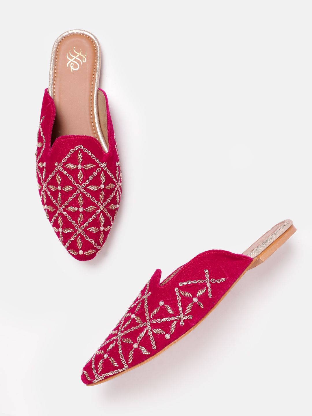 House of Pataudi Women Embellished Ethnic Mules